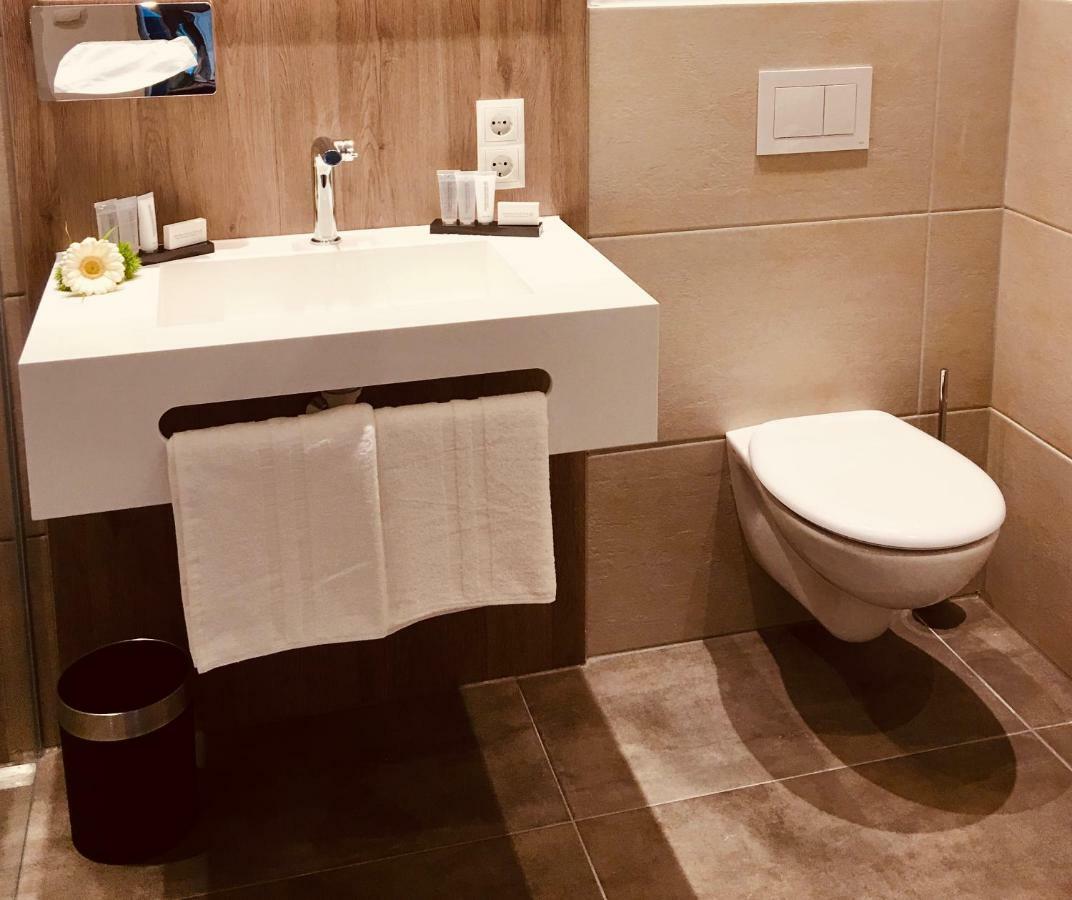 Stadthotel Arte Remagen Exteriör bild